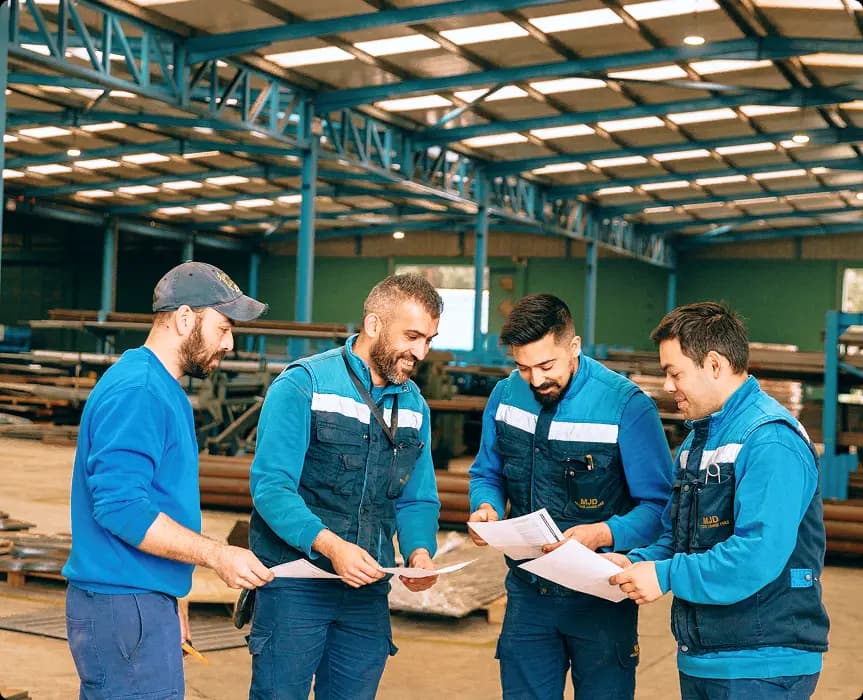 Equipa da Metais Jaime Dias em operação no parque industrial